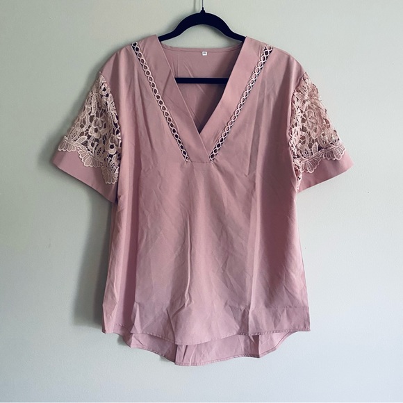 SHEIN Women's Mauve Pink V Neck Blouse Top with Lace Accents Plus Size 0XL - Picture 1 of 6